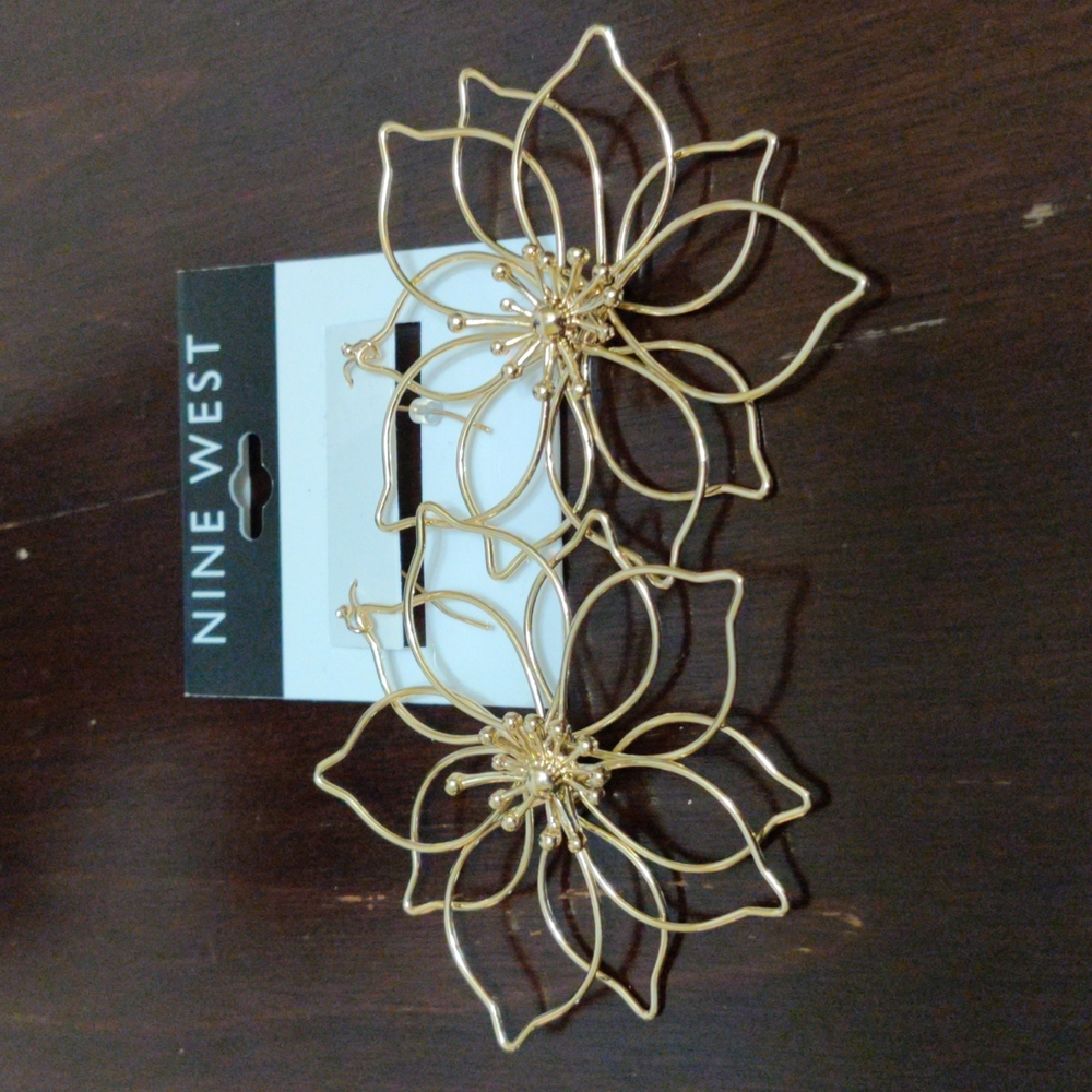 🆕 Lotus Flower Earrings